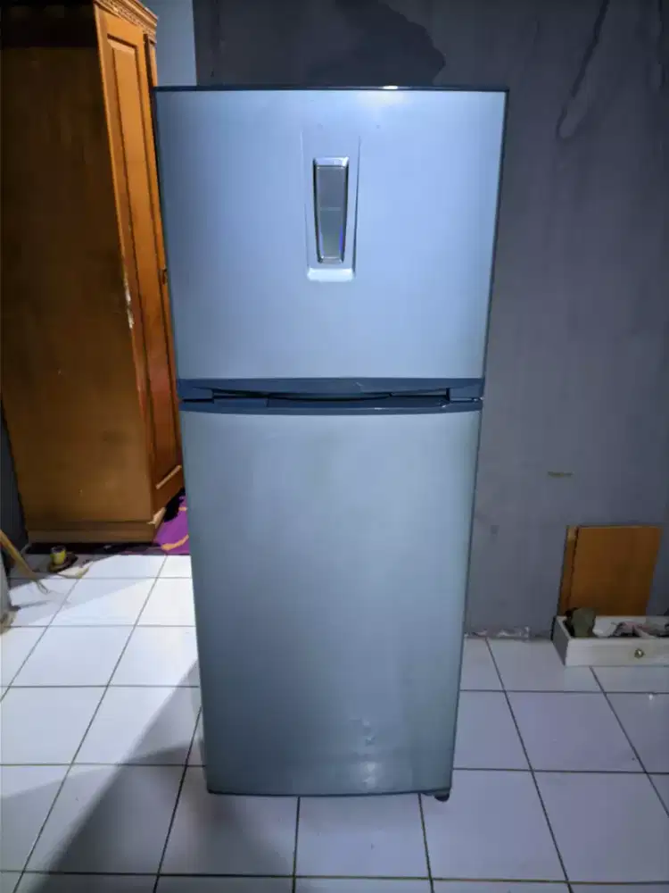 Jual murah kulkas 2 pintu merk sharp