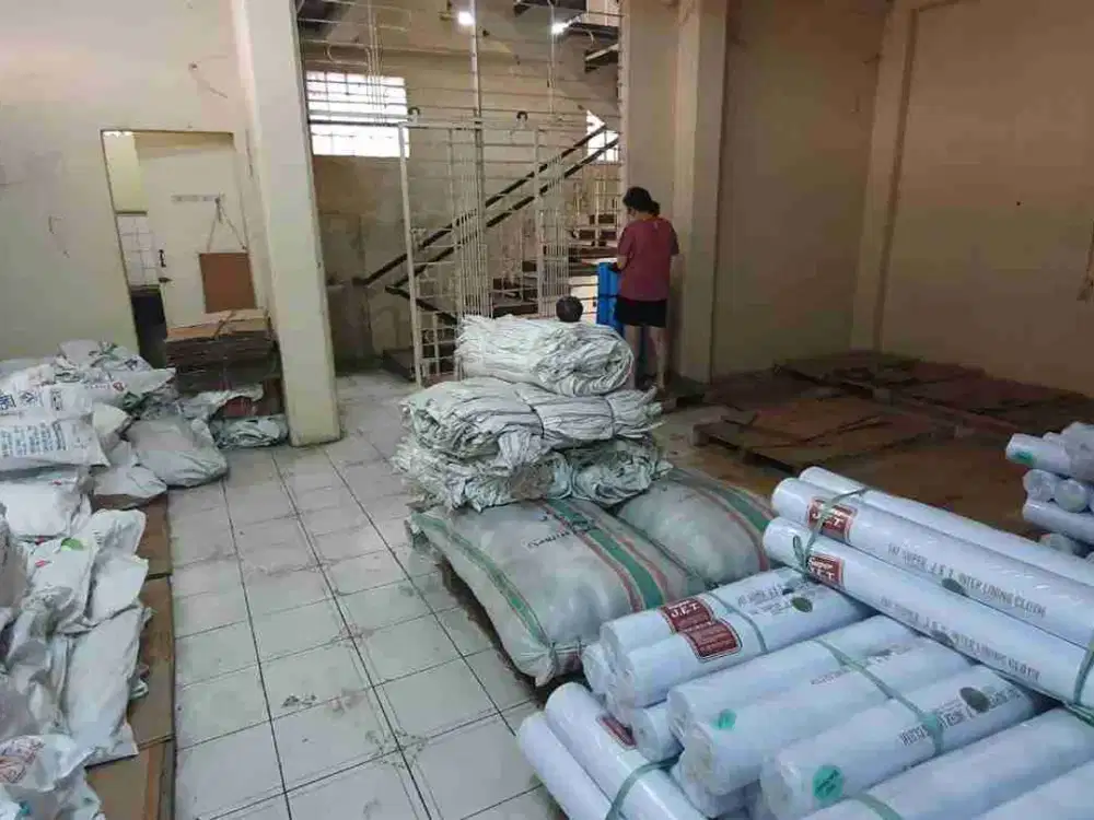 ruko di pusat kota mainroad Cibadak Bandung