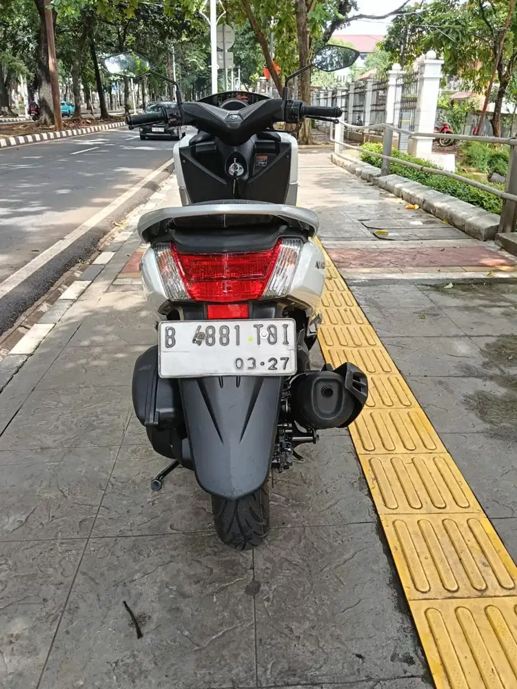DIJUAL CASH YAMAHA N MAX OLD THN 2017 PAJAK IDUP SIAP PAKAI