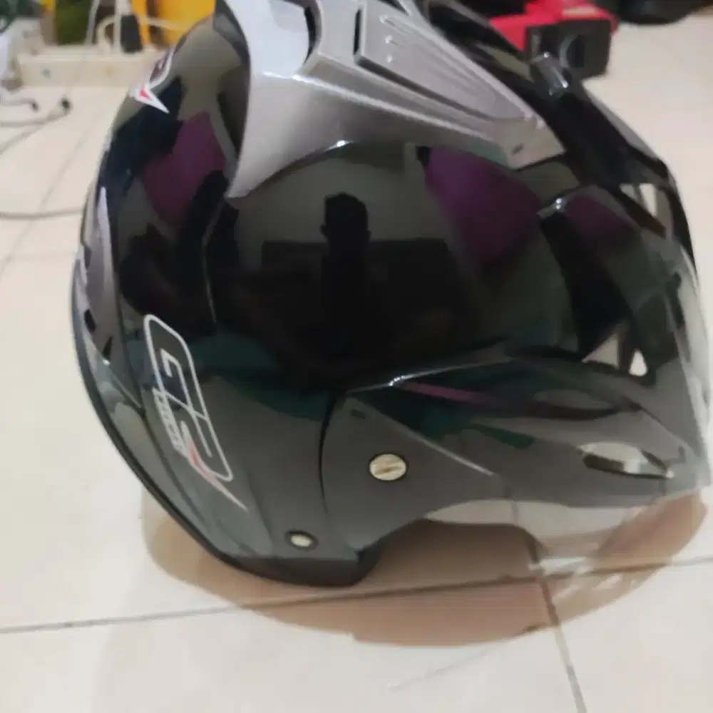 Helm G2 warna hitam