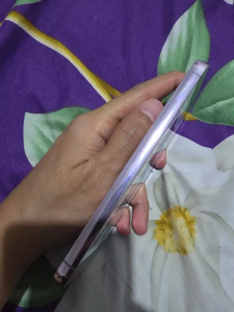 Samsung Galaxy S23 Resmi Indonesia Lavender 8/128GB Bekas Second