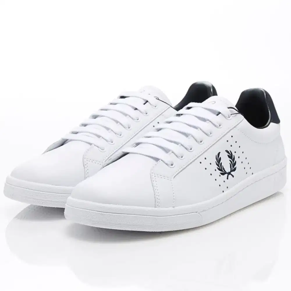 Sepatu Fred Perry white colour Size 43cm