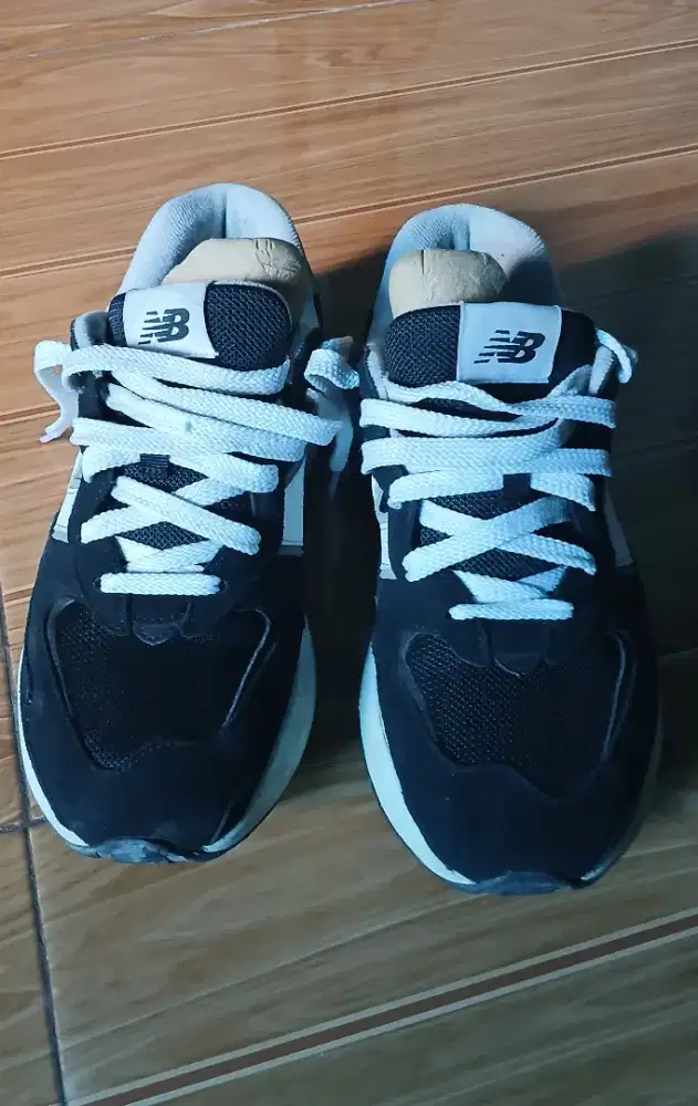 Jual sepatu koleksi pribadi