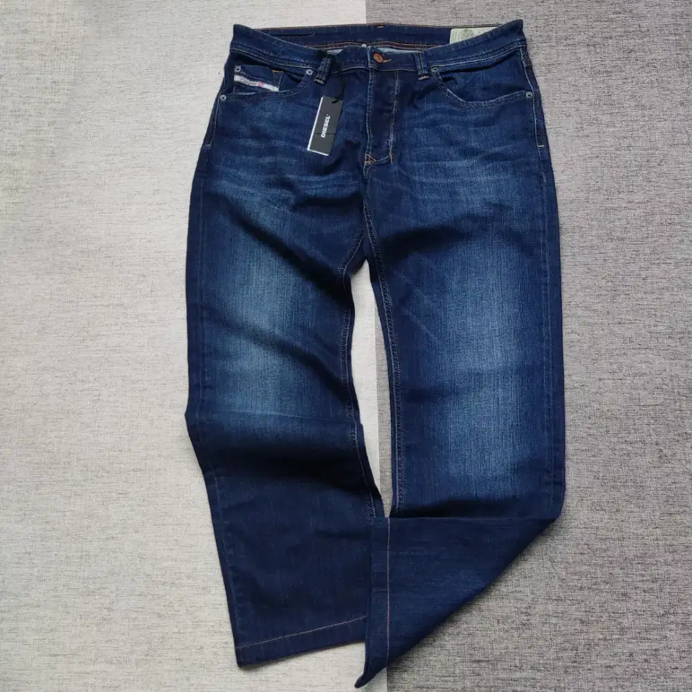 Celana Jeans DIESEL Denim Larkee Reguler Straight Fit Men's