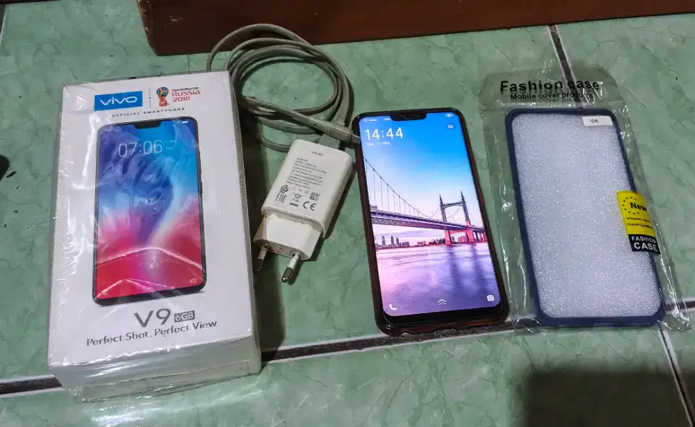 VIVO V9 BLACK 6GB SECOND
