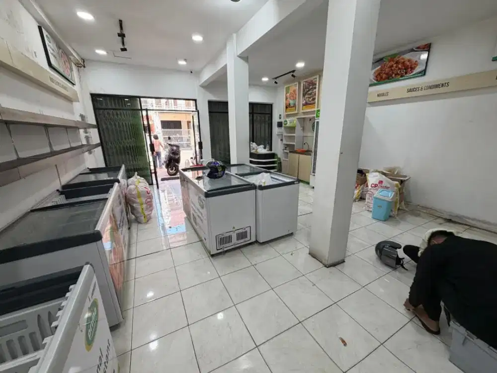 Ruko Ruang Usaha Pusat Kota Sayap Ciateul