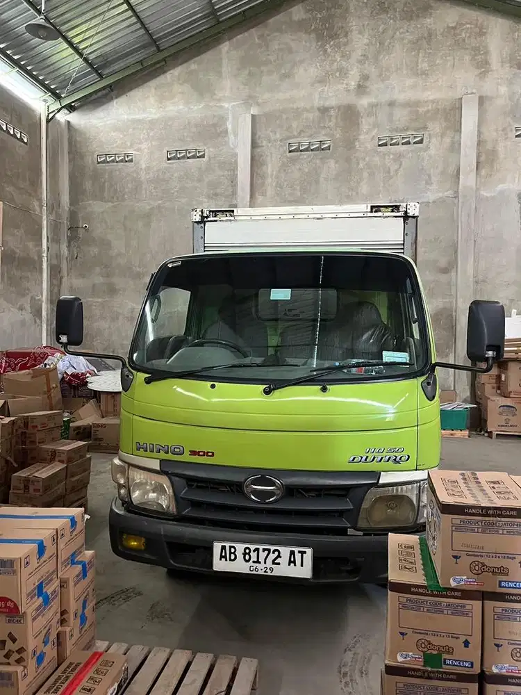 Dijual Hino Dutto engkel box 2014 Asli bantul Tangan 1