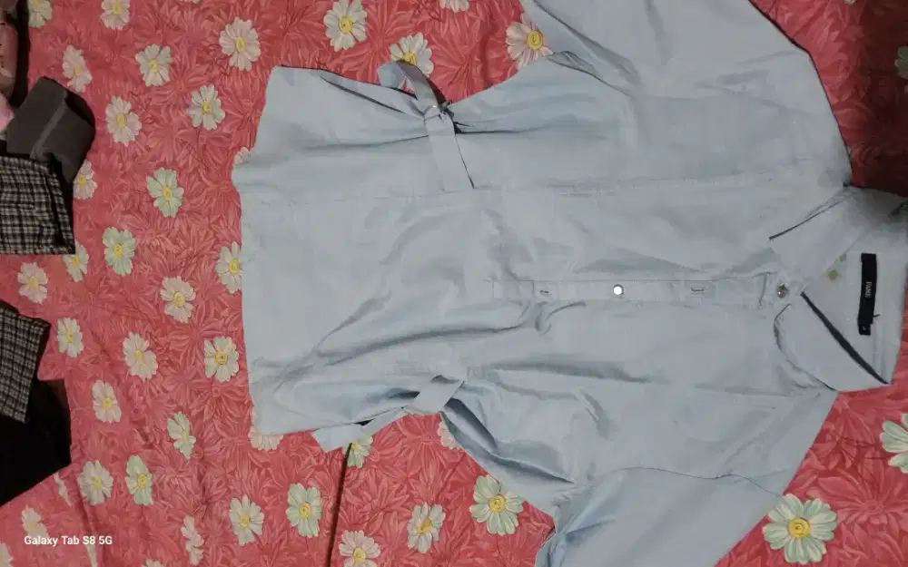 Kemeja Biru FAME Wanita