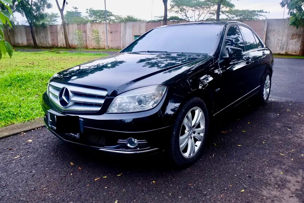 Mercedes-Benz C200 2010 Bensin