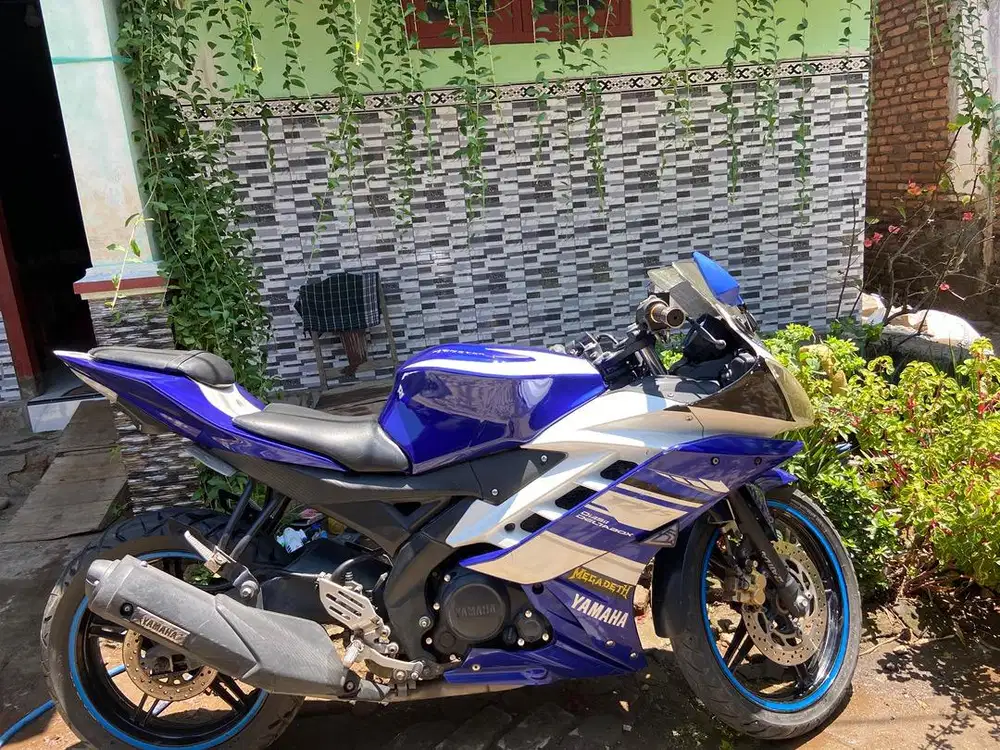 Dijual yamaha R15 jarang dipakai