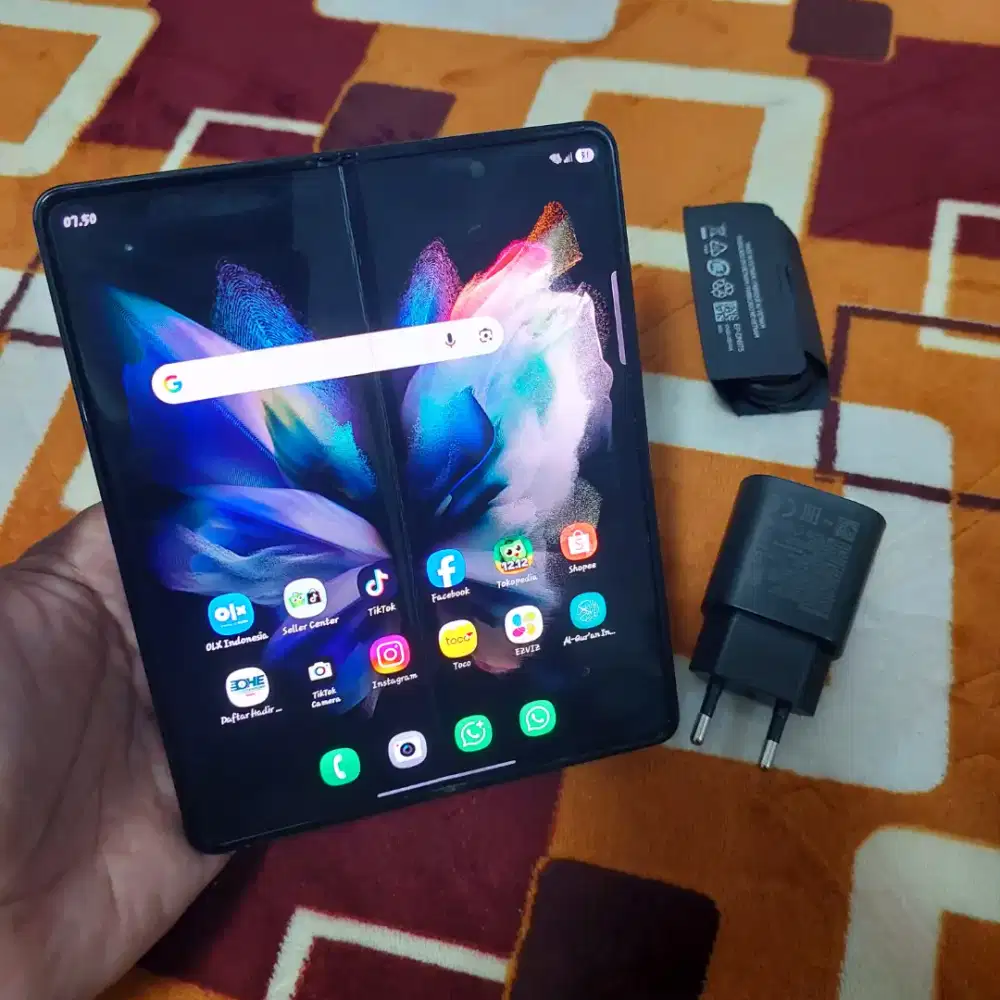Samsung Galaxy Z Fold 3 ORI SEIN 12/256GB Minusan murah