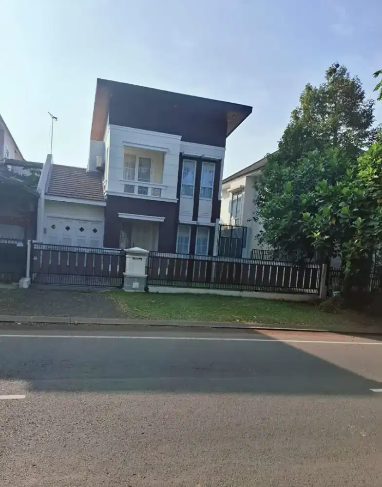 Di jual rumah siap huni diperumahan kota wisata cibubur