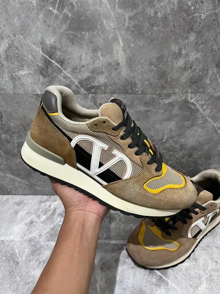 Sepatu Valentino Garavani Original Sneakers Casual prelov not louis lv