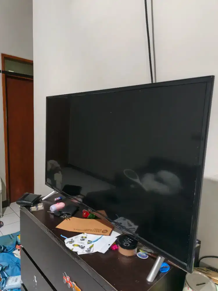 TV TCL LED AL40 - S200