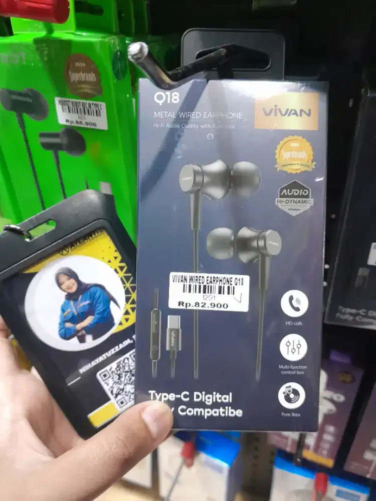 VIVAN WIRED EARPHONE Q18