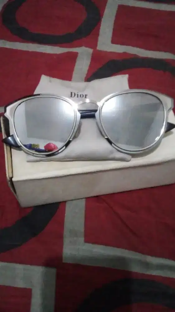 Kacamata dior ori yg tau barang aja