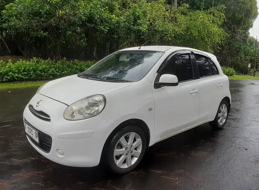 Nissan March 2012 Bensin