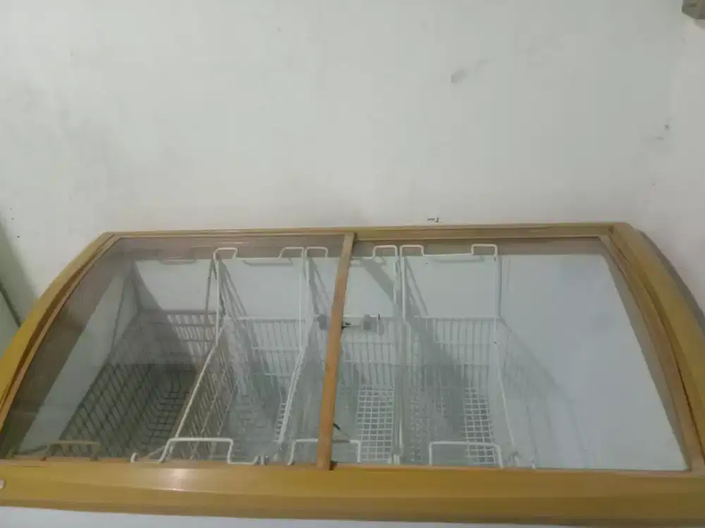 Di jual freezer box hayer ukuran 360 liter