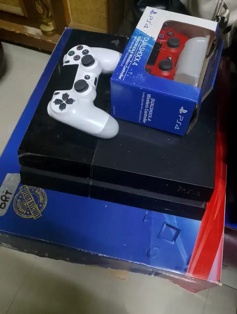 PS 4 ORI SERI 10 500G KOMPLIT