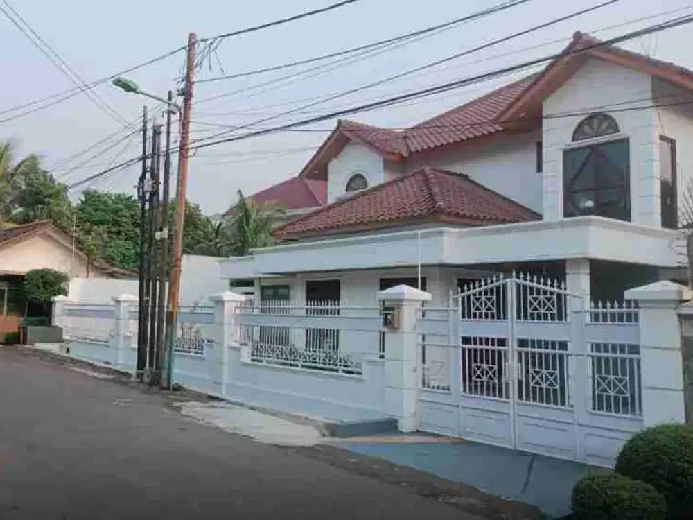 Rumah Klasik 2 Lantai di Kayu Putih – LT 527 m², Lingkungan Tenang & Elite