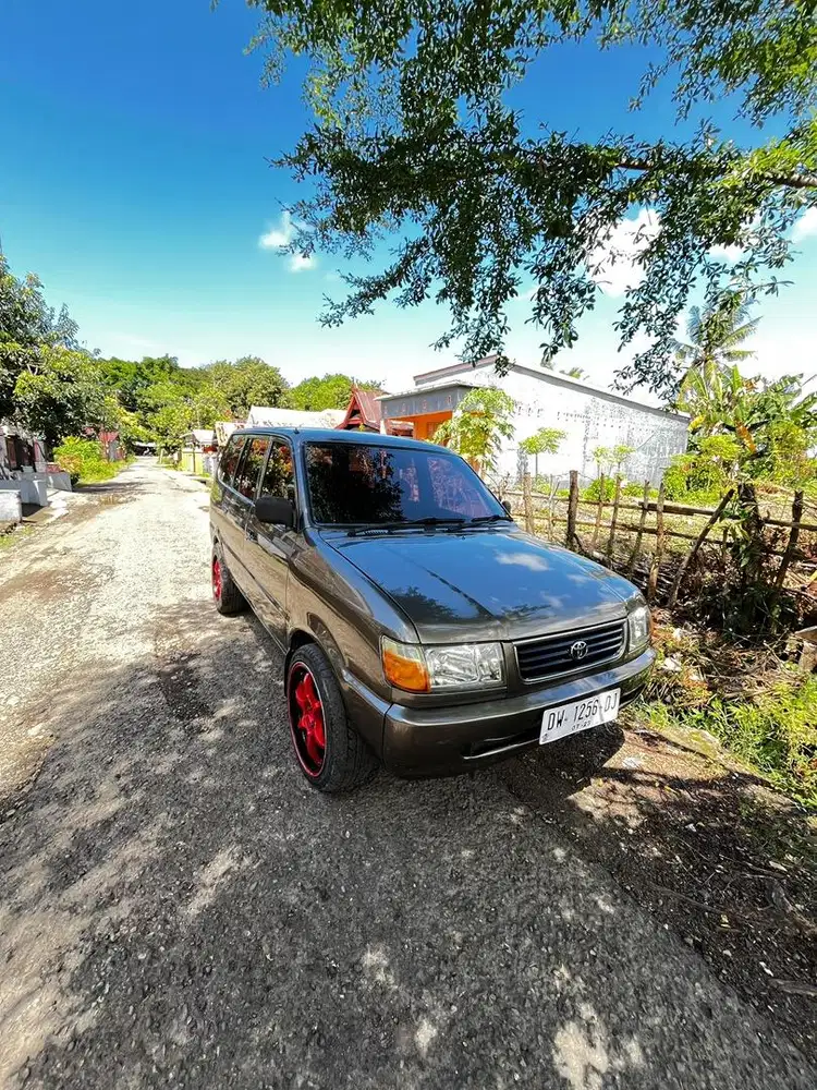 Toyota Kijang Kapsul
