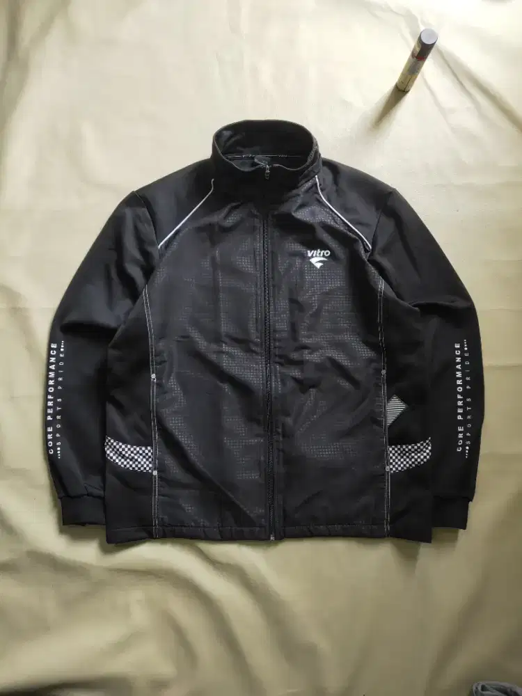 jaket tracktop windbreaker VITRO CORE PERFORMANCE mulus