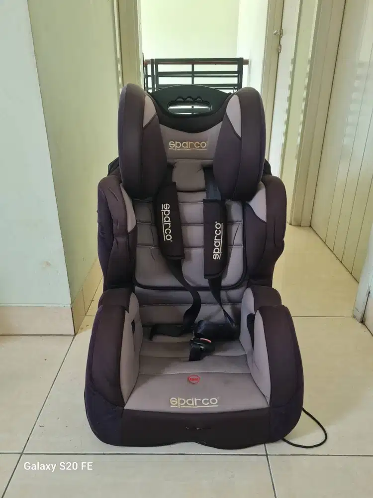 Dijual Baby's Car Seat warna kombinasi hitam dan abu (SPARCO)