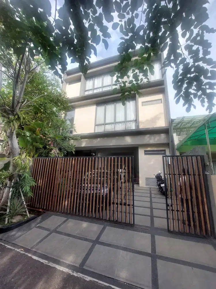 For Sell Rumah Mewah daerah Kembangan, Jakarta Barat (Full Furnished)