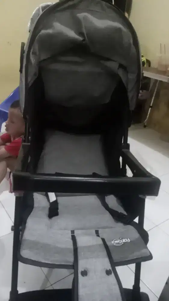 Stroller anak baru dipakai 1 kali aja