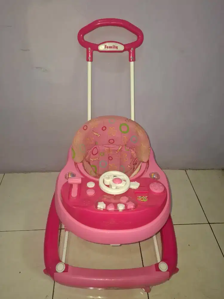 Baby Walker Family Type Fb2121 Preloved