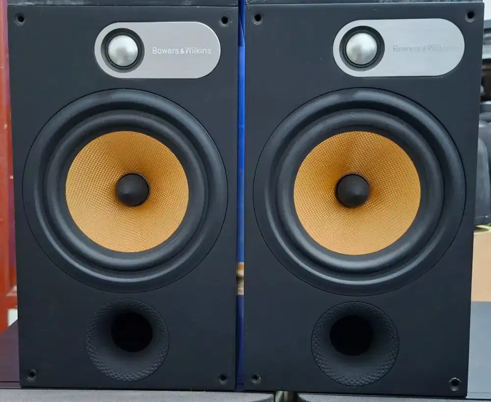 B&W Bowers&wilkins dm685