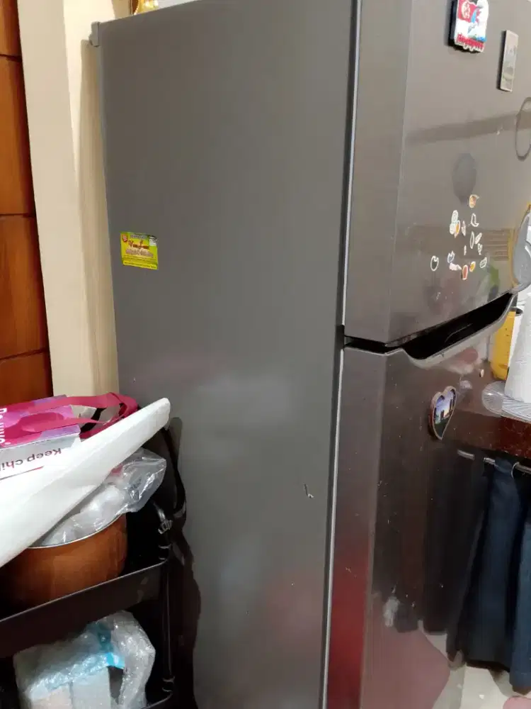 Dijual Cepat Kulkas LG