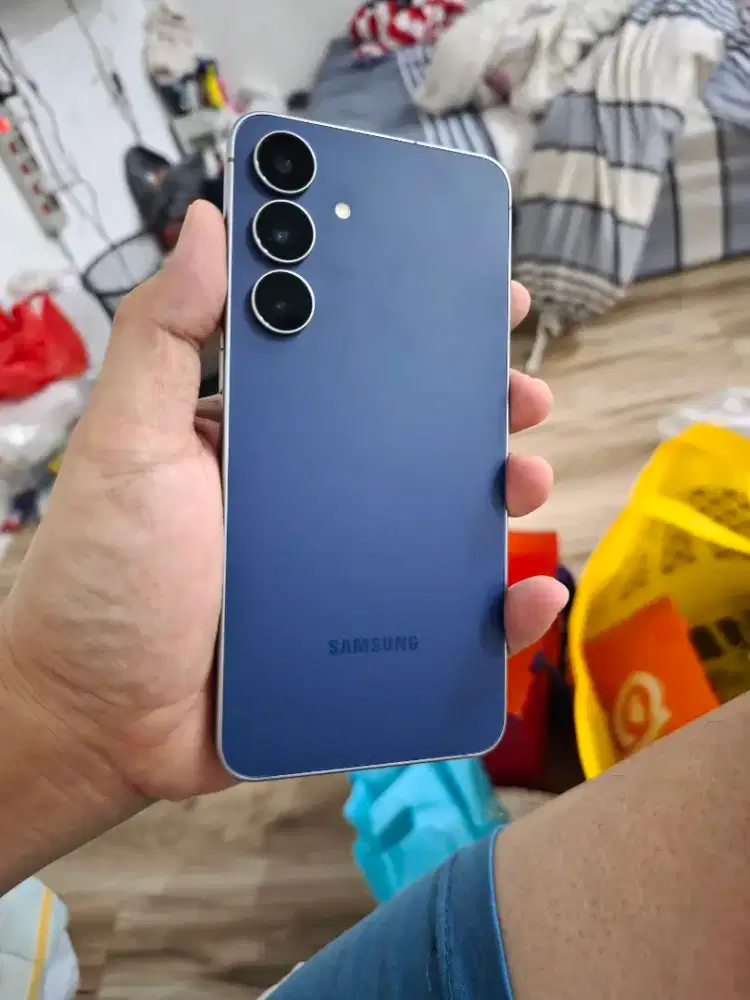 Samsung s25 fe 8/256 mulus nominus(batangan)NETT(garansi On okf 2026)