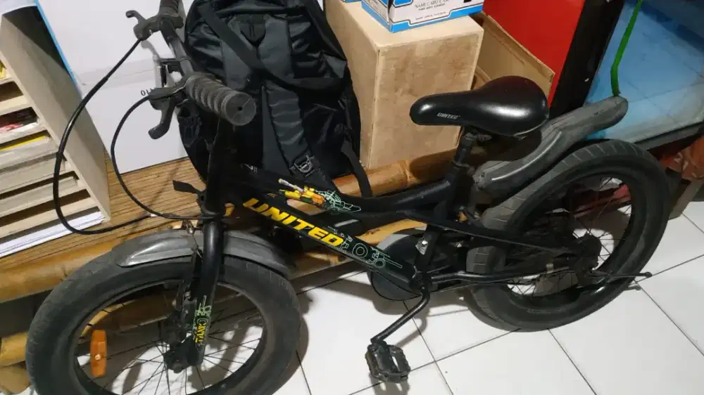 Sepeda BMX  UNITED TANX ANAK  UK 18