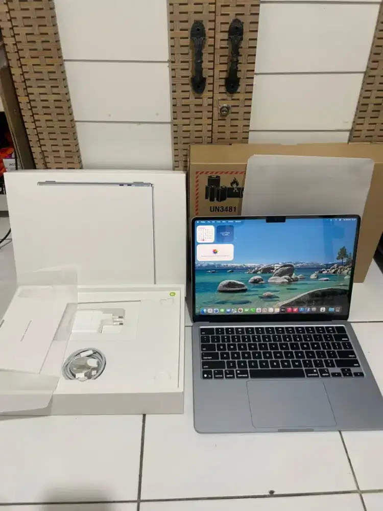 Macbook air m4 13inch 16/512