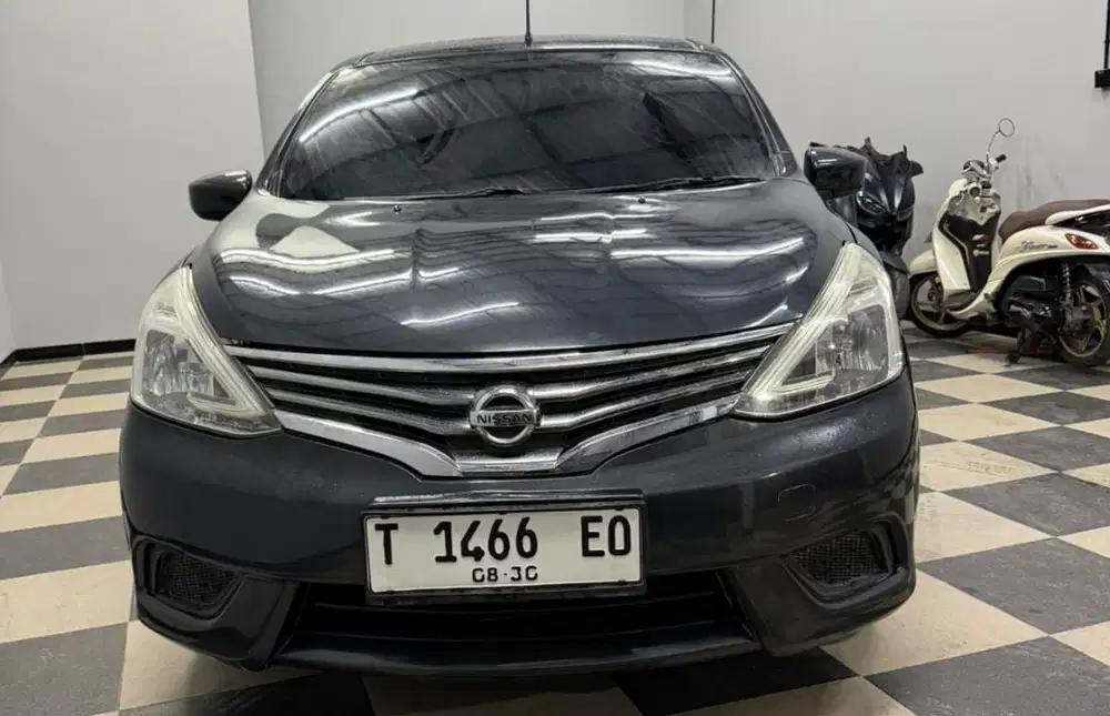 Nissan Grand livina 2015 Bensin