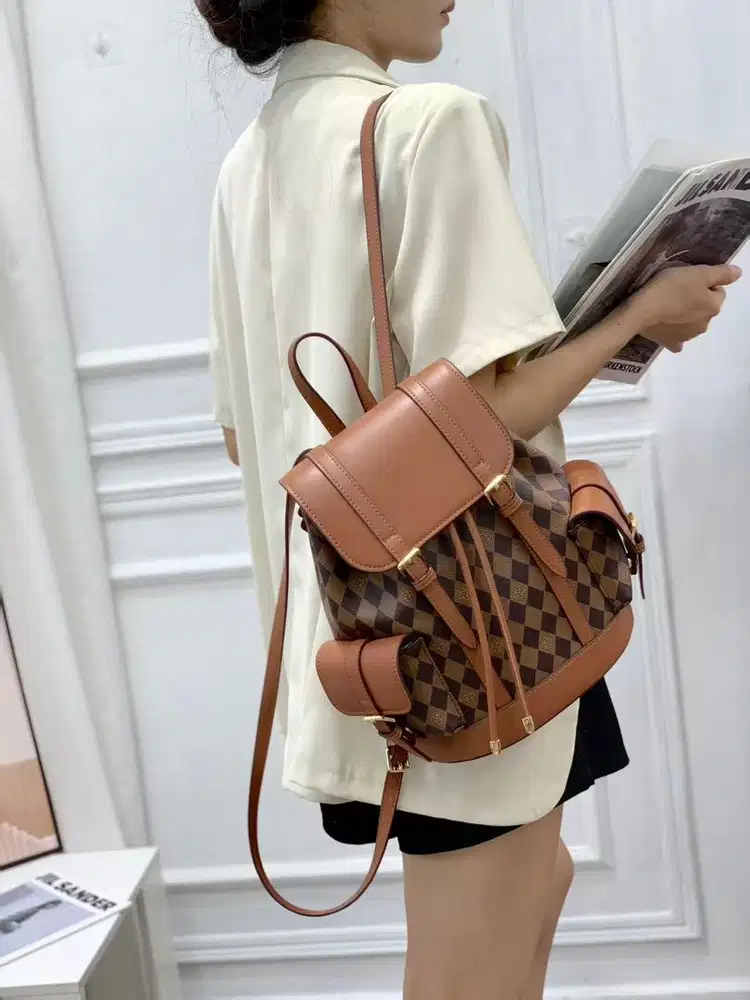 MENCARI KARYAWATI ADMIN, STOCK BARANG, DAN PACKING