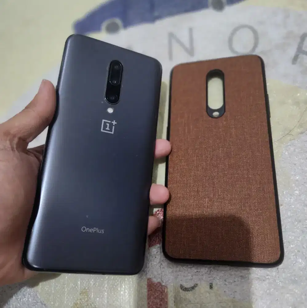 Di jual Handphone Second Like new one+ 7pro 8/256