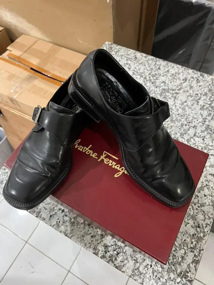 Salvatore Ferragamo SILVERSTON size 8