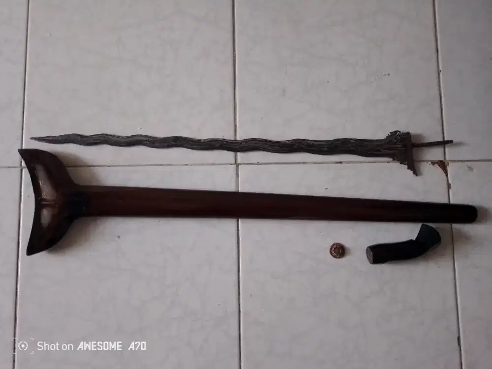 Keris bangkinang Luk 17 sepuh peninggalan Mbah kuno antik.