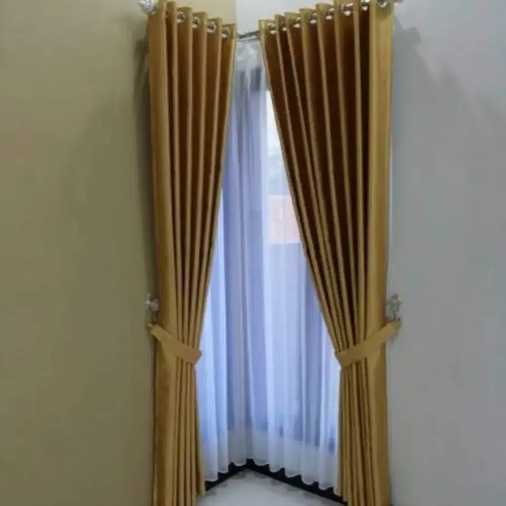 Menerima pemesanan gorden