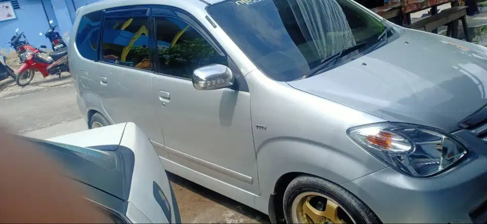 Dijual avanza g 2011 kondisi sehat