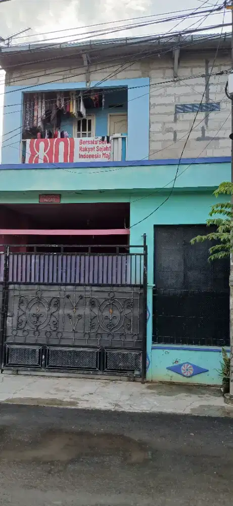 Dijual rumah 90 m2, tingkat, siap huni