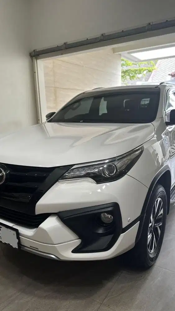 Jual Toyota Fortuner VRZ Pemakaian Pribadi