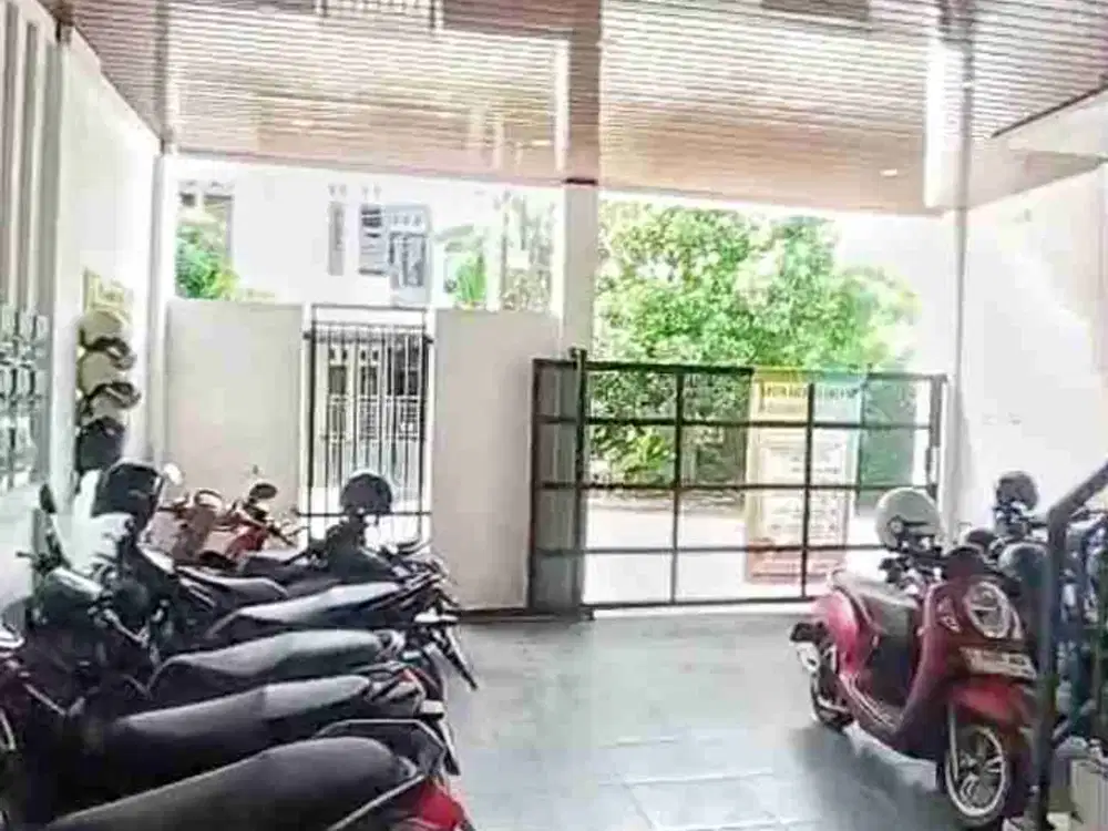 Dijual Rumah Kost Putri 30 Kamar Full Furnished Dekat Unesa Wiyung Surabaya