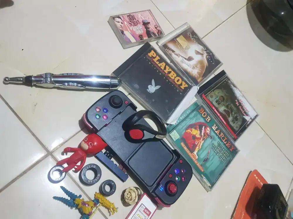 jual sisa cuan CD dan mainan