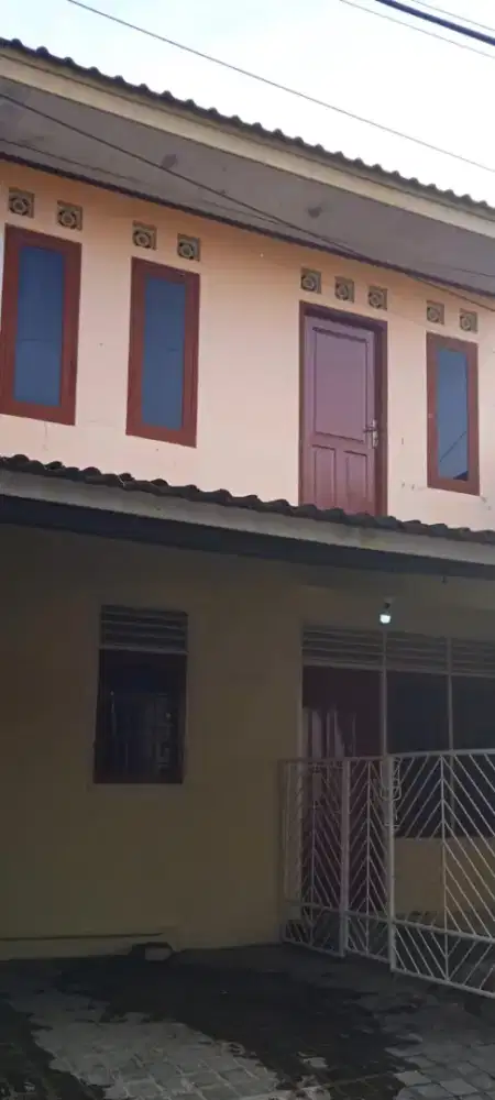 Di kontrakan di pagelaran Ciomas bogor