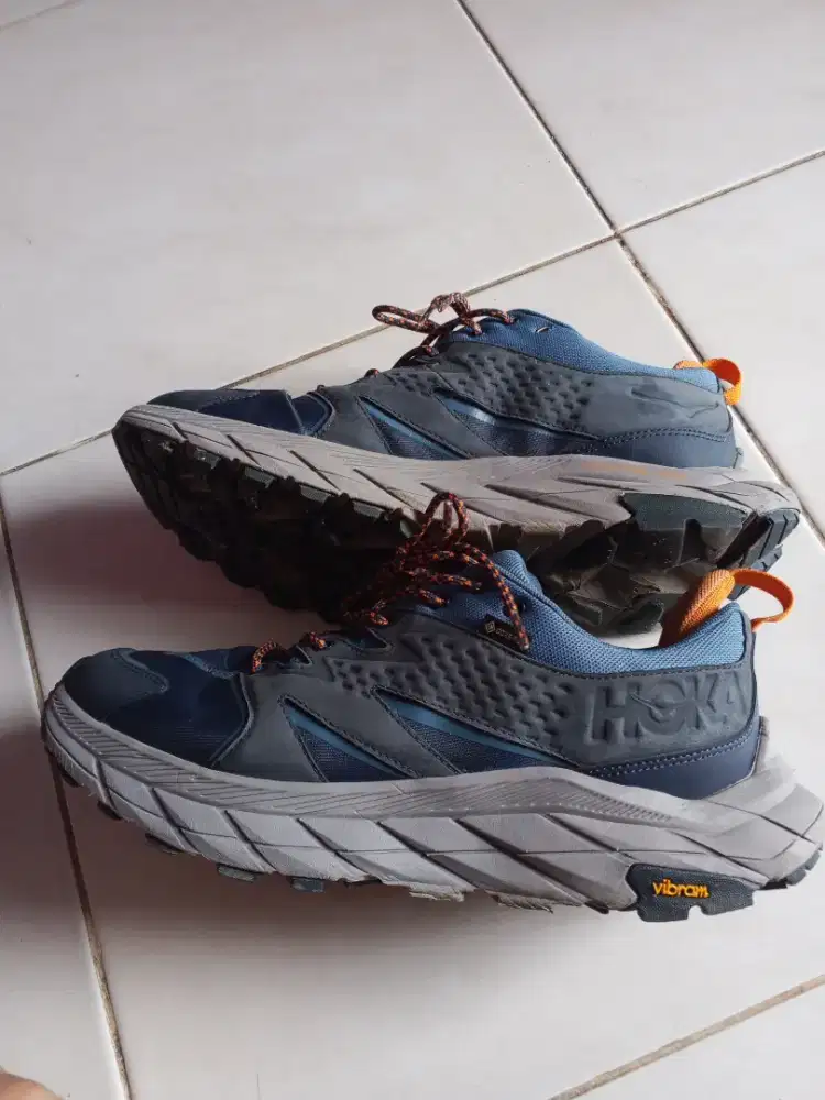 Hoka anacapa low non box harga nego