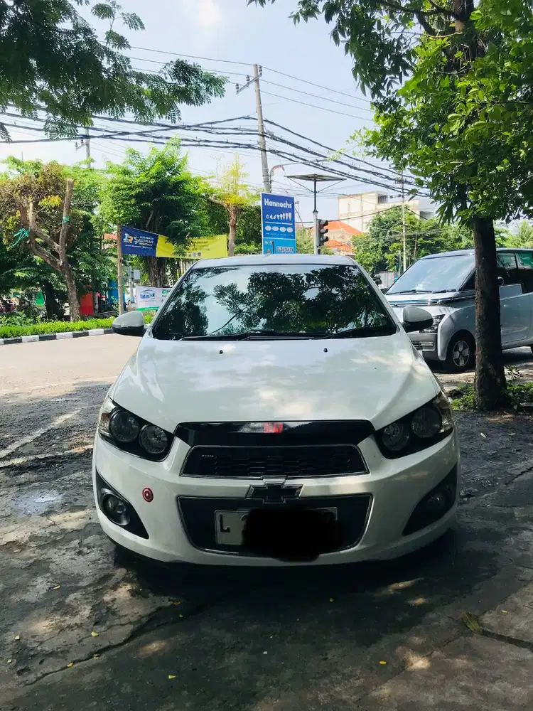 Chevrolet Aveo Sonic Automatic Putih Mulus 2013