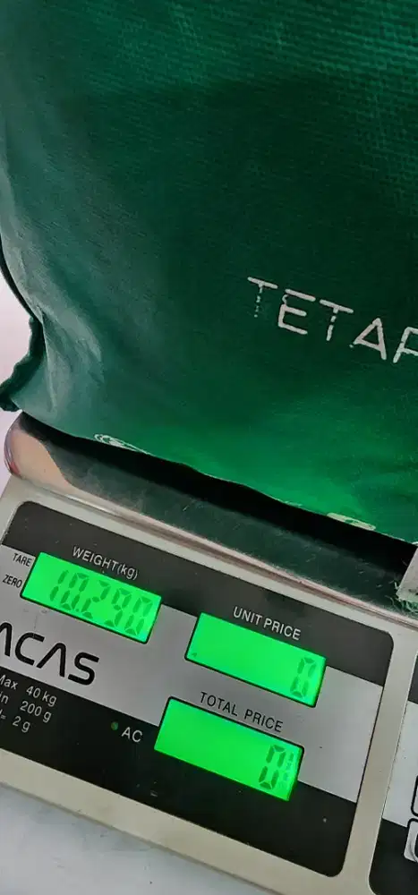 KARYAWAN LAUNDRY LOKASI STASIUN BUARAN JAKARTA TIMUR